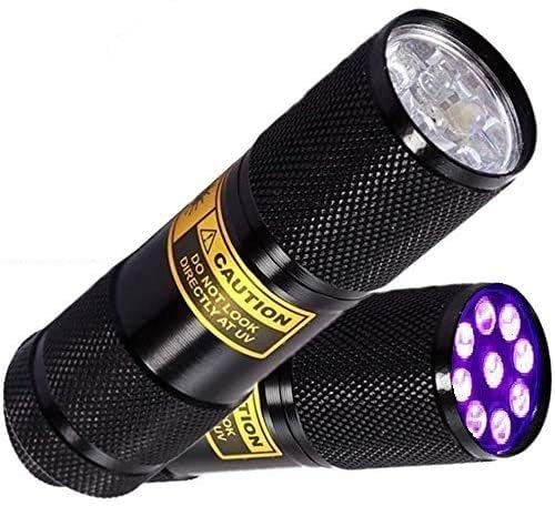 Bright Eyes detector de orina de mascotas con UV facilita la limpieza.