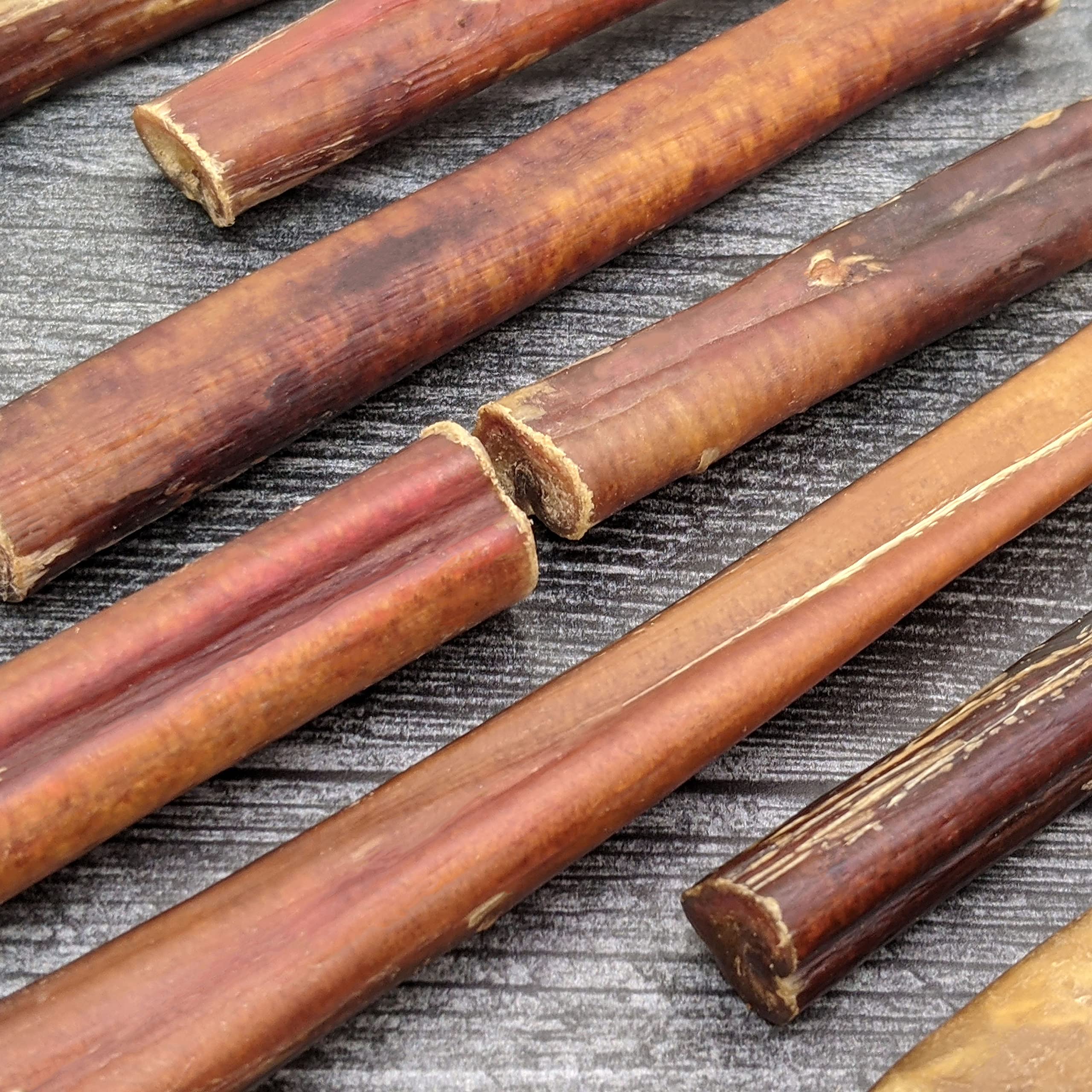 Cadet Bully Sticks, salud dental al masticar y limpiar encías.