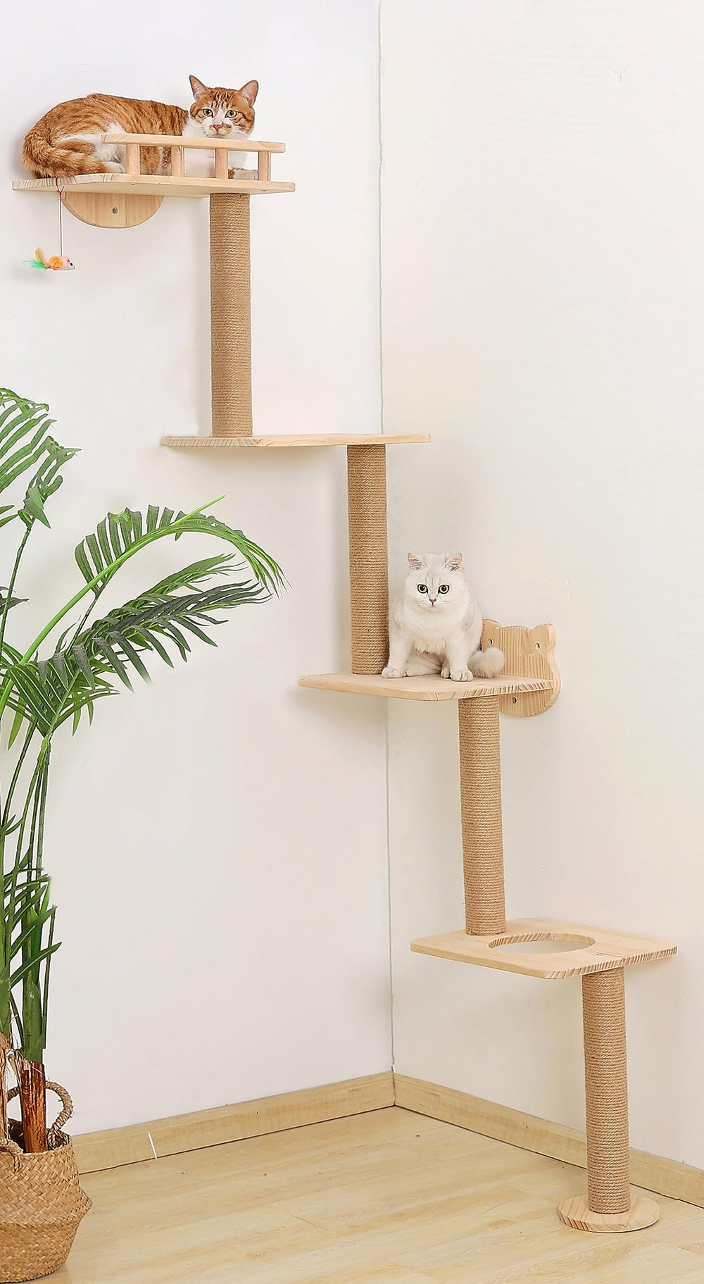 Caloreduce arbol-gato-mural-4-niveles: espacio vertical para trepar y descansar.