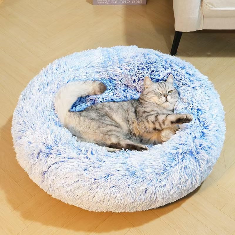 Cama para gatos: base gruesa mantiene temperatura agradable en su espacio.