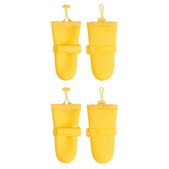 Canada Pooch botas antideslizantes de goma para mayor agarre en paseos.