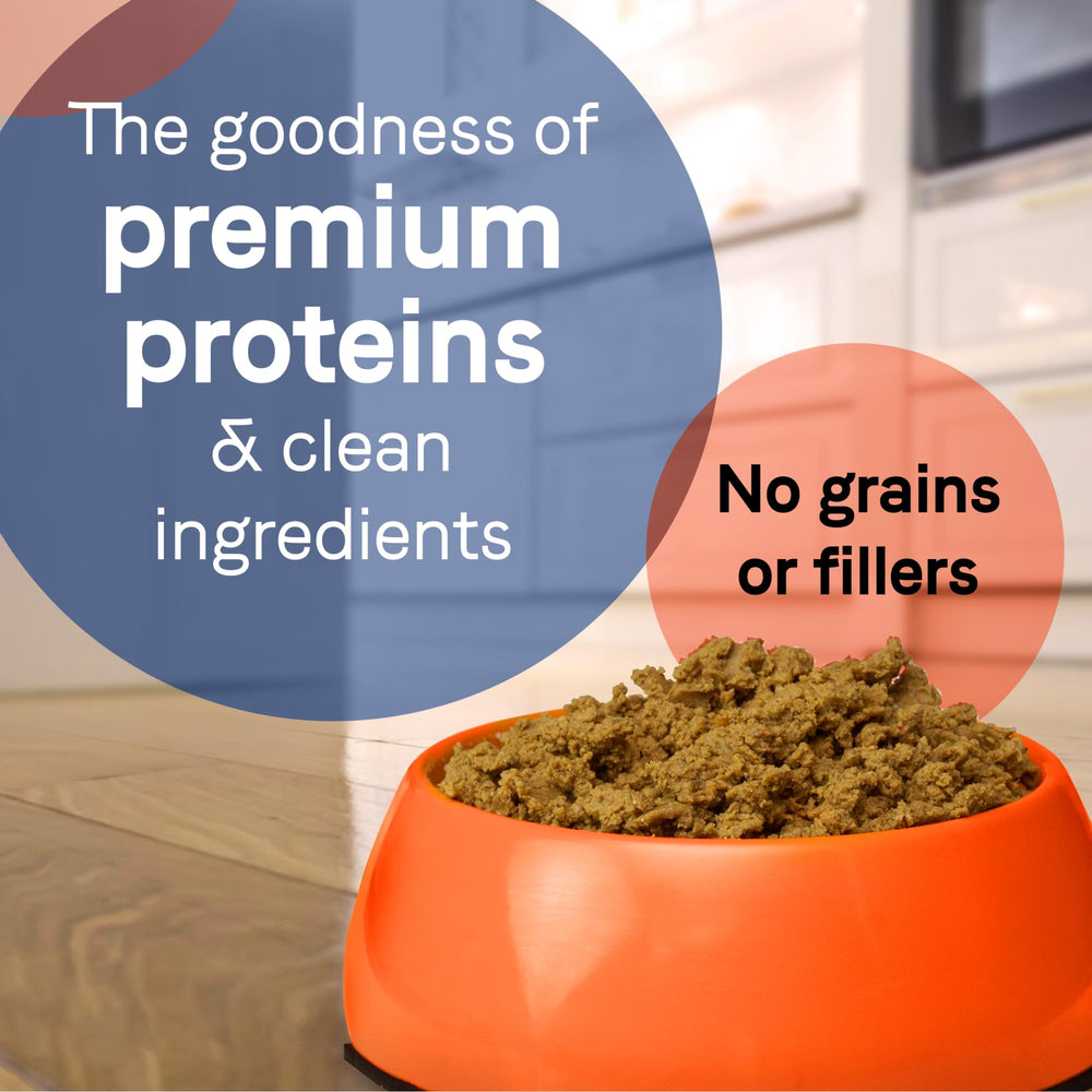 Comida en lata con proteínas de pescado para perros activos.