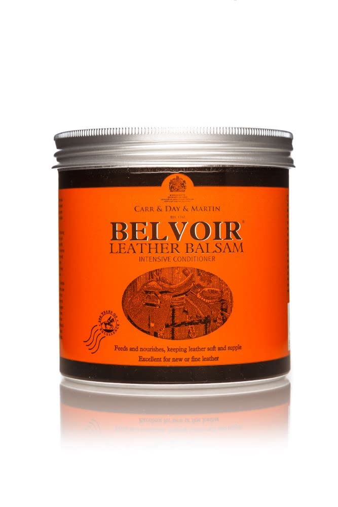Carr Day Martin Belvoir Balsam, bote 500 ml, acondiciona cuero y aporta brillo suave.