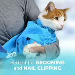 Cat-in-the-bag acceso inferior con cremallera, facilita recorte de uñas.