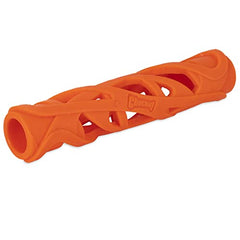 Chuckit! Air Fetch Stick, diseño hueco que facilita la respiración durante el juego.