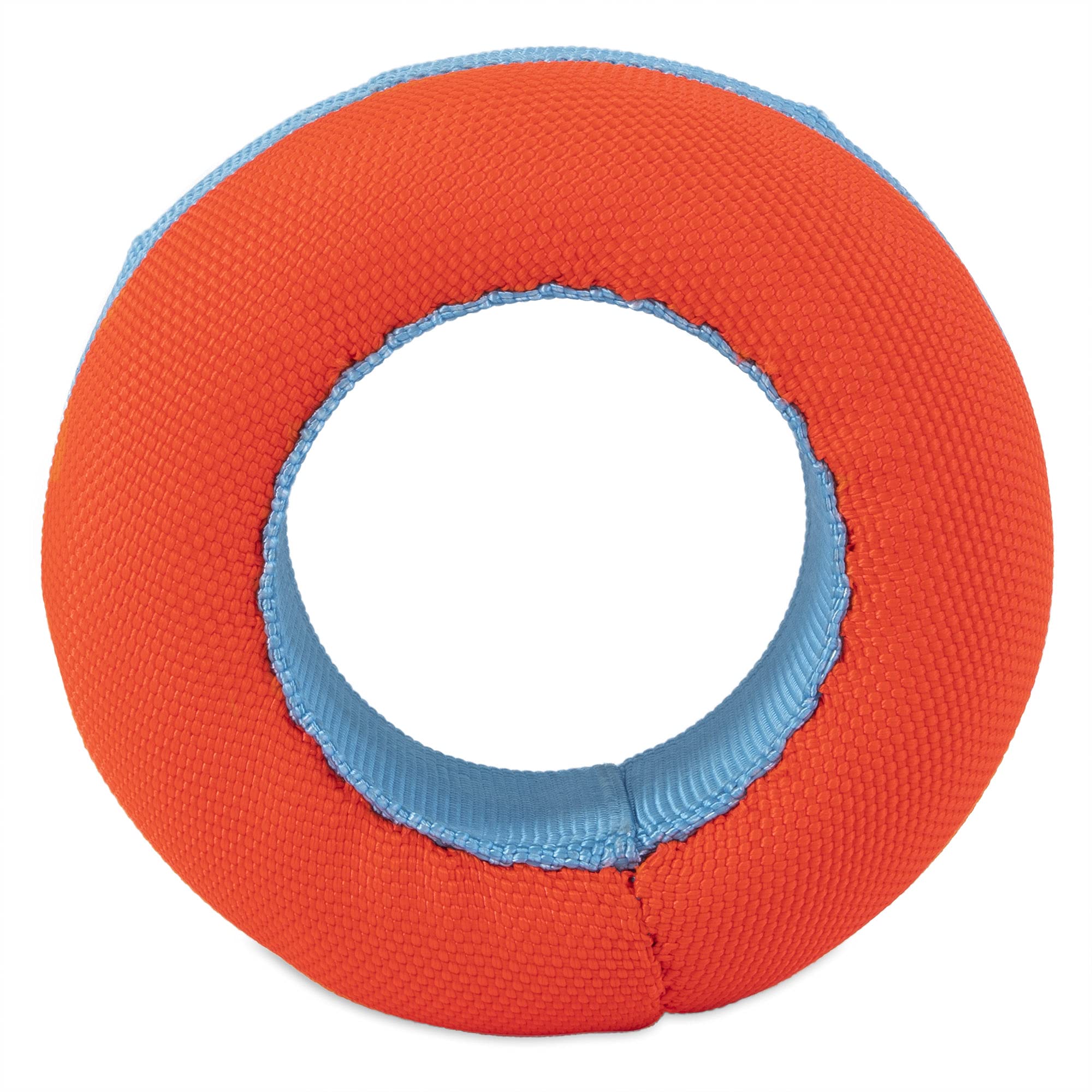 Chuckit! Amphibious Roller no se rompe ni se hunde durante el fetch.
