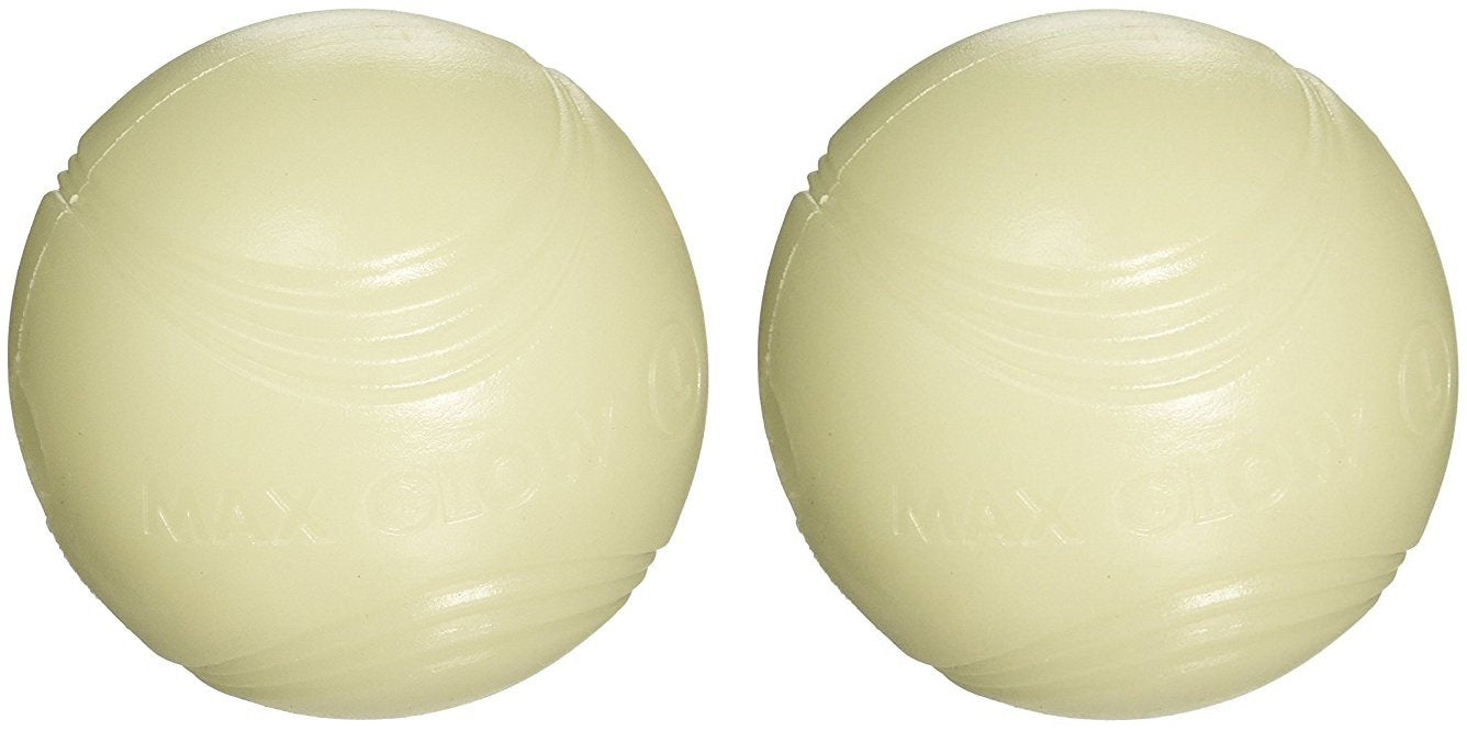 Pelota Chuckit! Max Glow Ball para perros, brillo nocturno para juego visible y seguro.