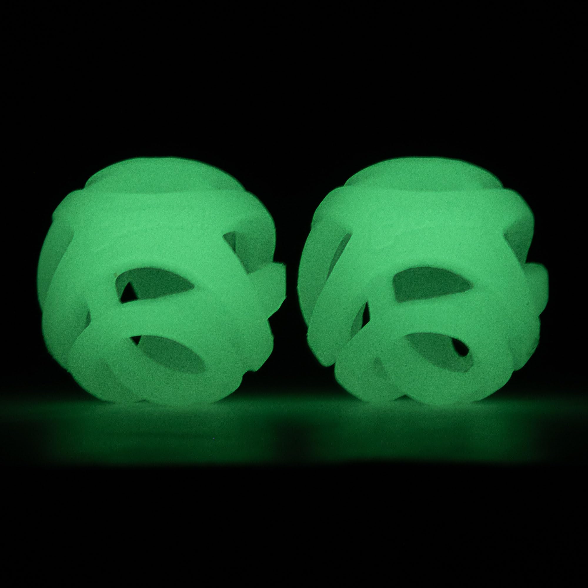 Chuckit! Pelota lumínica verde para juegos nocturnos, sesiones más largas.