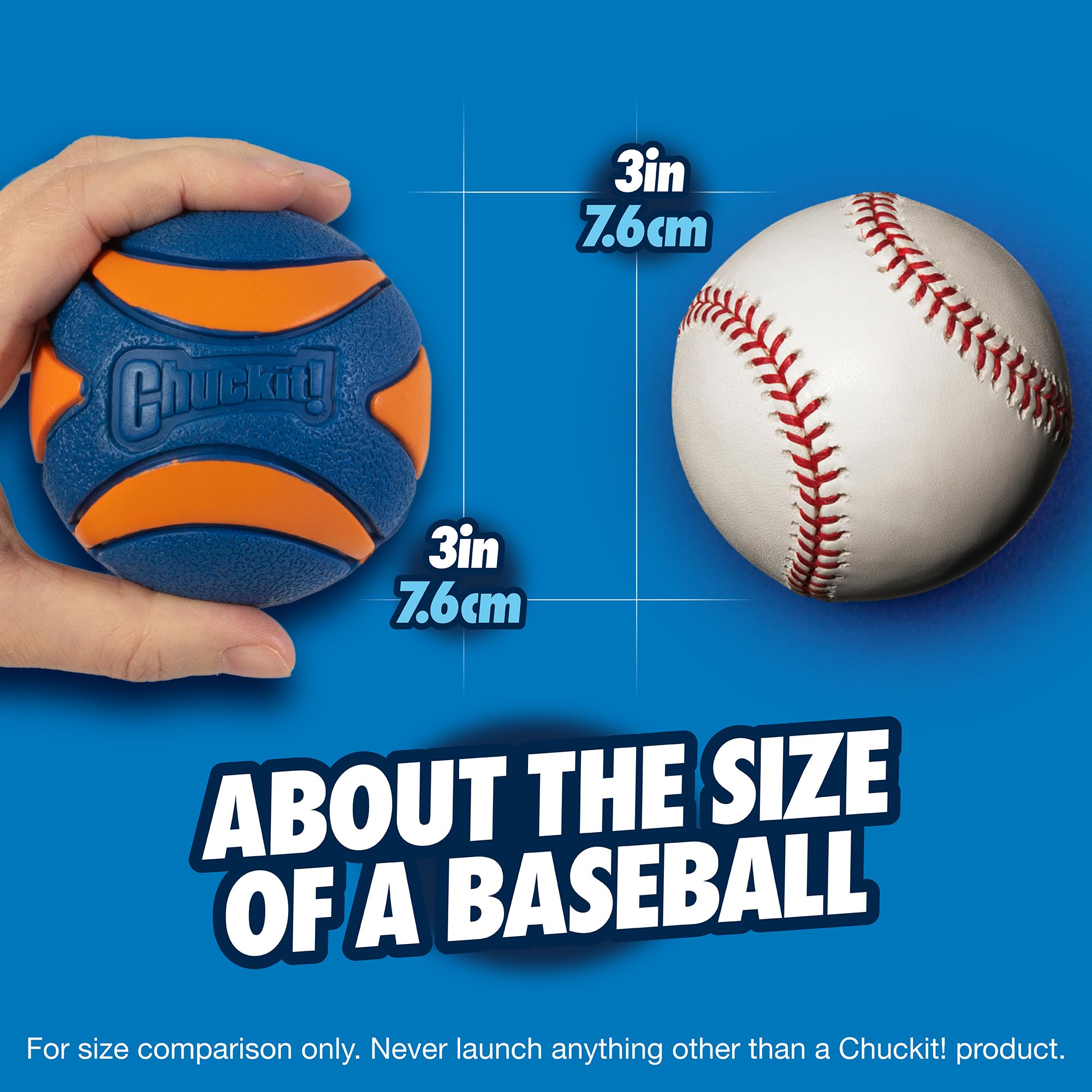 Chuckit! Ultra Squeaker Ball flota, ideal para juegos en agua.