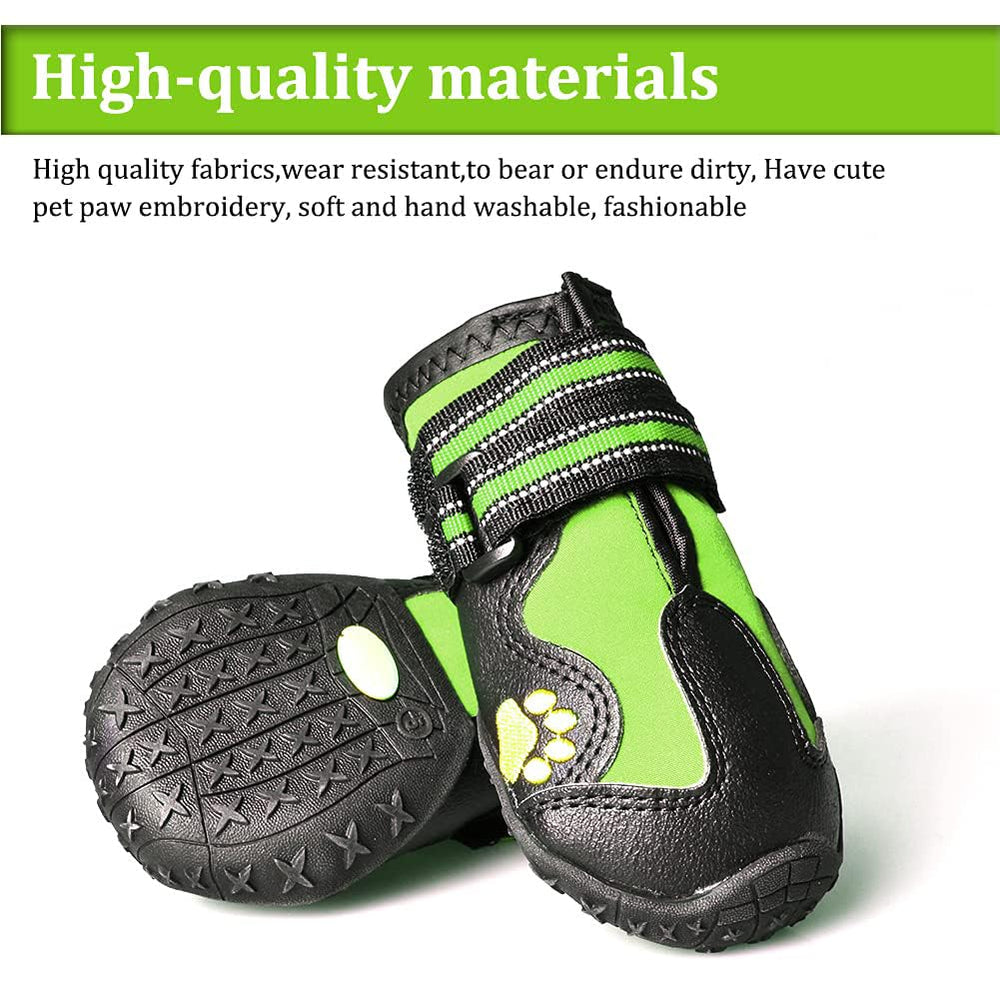 Botas CovertSafe impermeables para perros, ideales para lluvia y charcos.