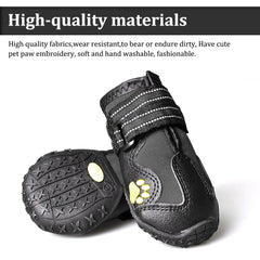 Botas CovertSafe& con cierres ajustables y reflectantes para seguridad nocturna.