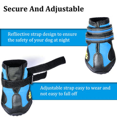Botas CovertSafe para perro con suela robusta para terrenos irregulares.