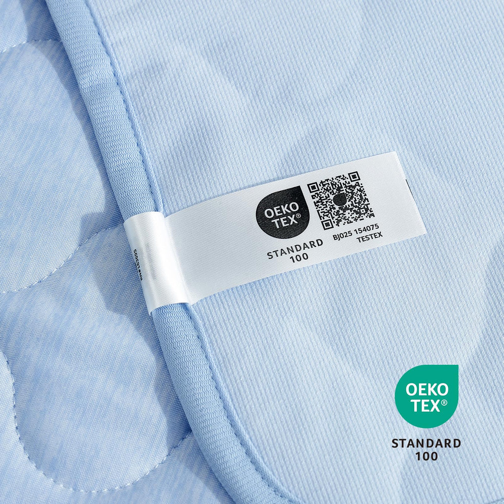 Cozy Bliss protección para sofás y camas, mantiene las áreas limpias.