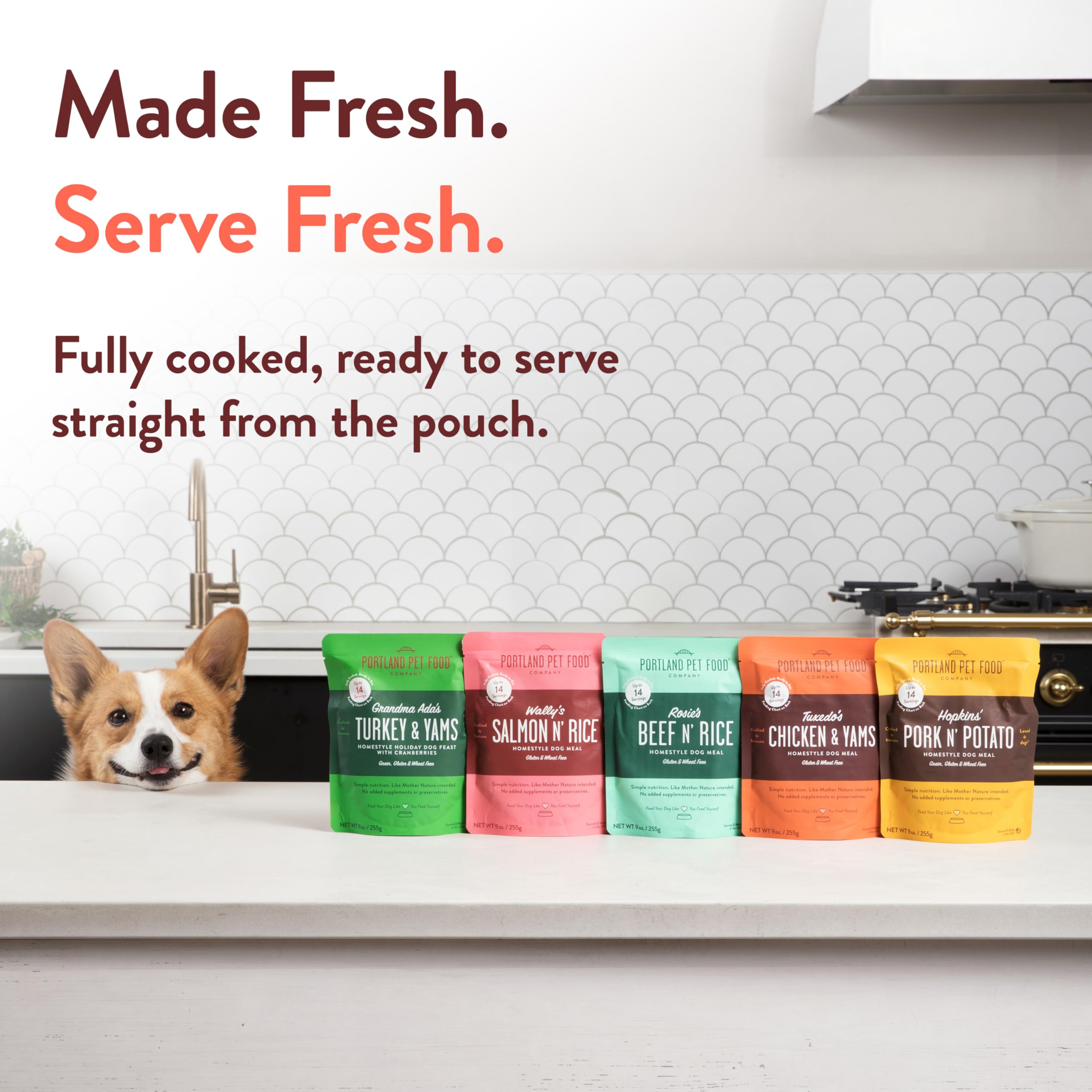 CRAFTED BY HUMANS Tuxedo’s Pollo y Yams comida húmeda para perros sensibles.