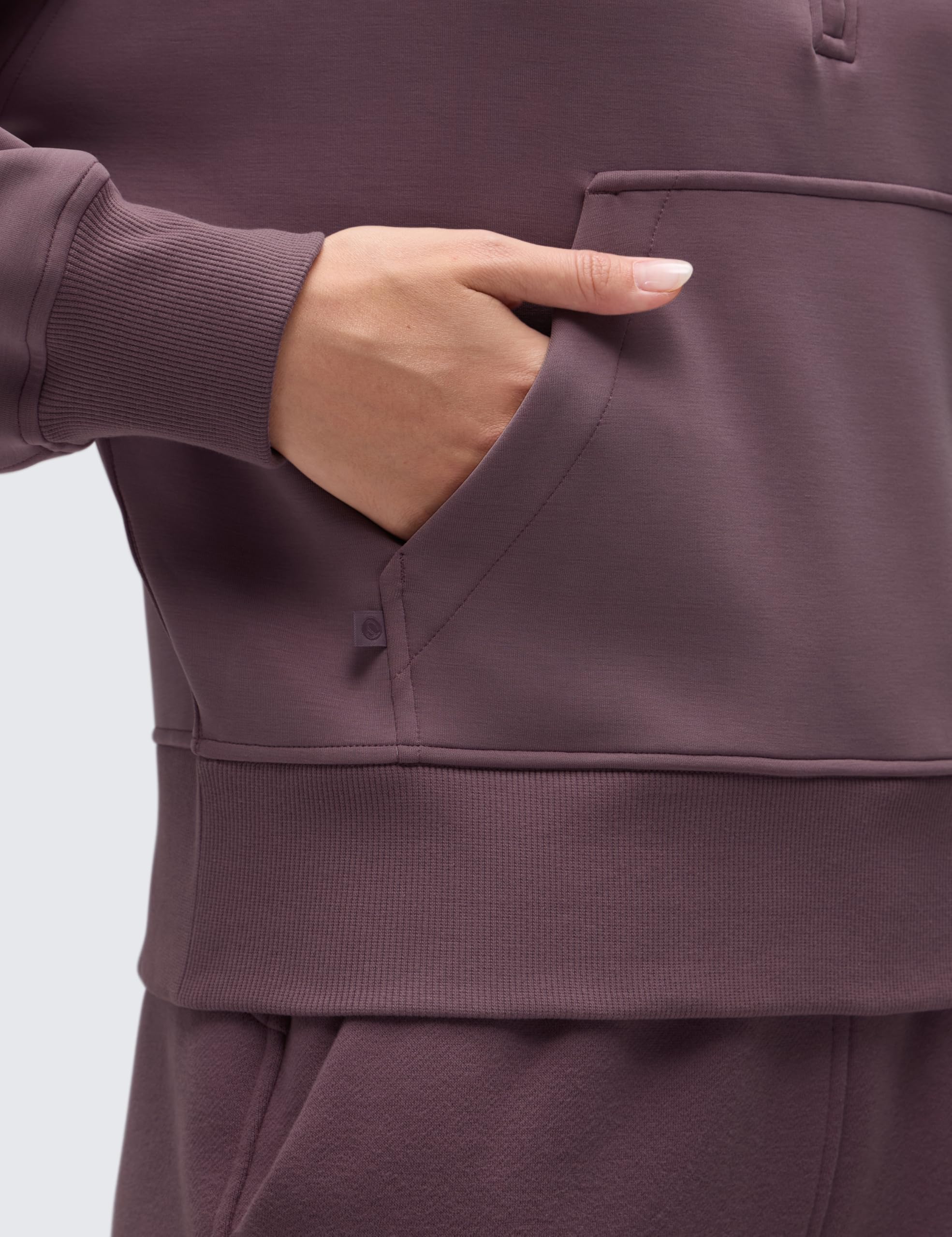 CRZ YOGA SoftAura cuello alto tipo embudo mantiene el calor