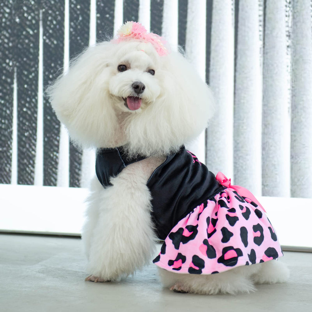 CuteBone detalle de vestido en rosa, acabado de terciopelo suave