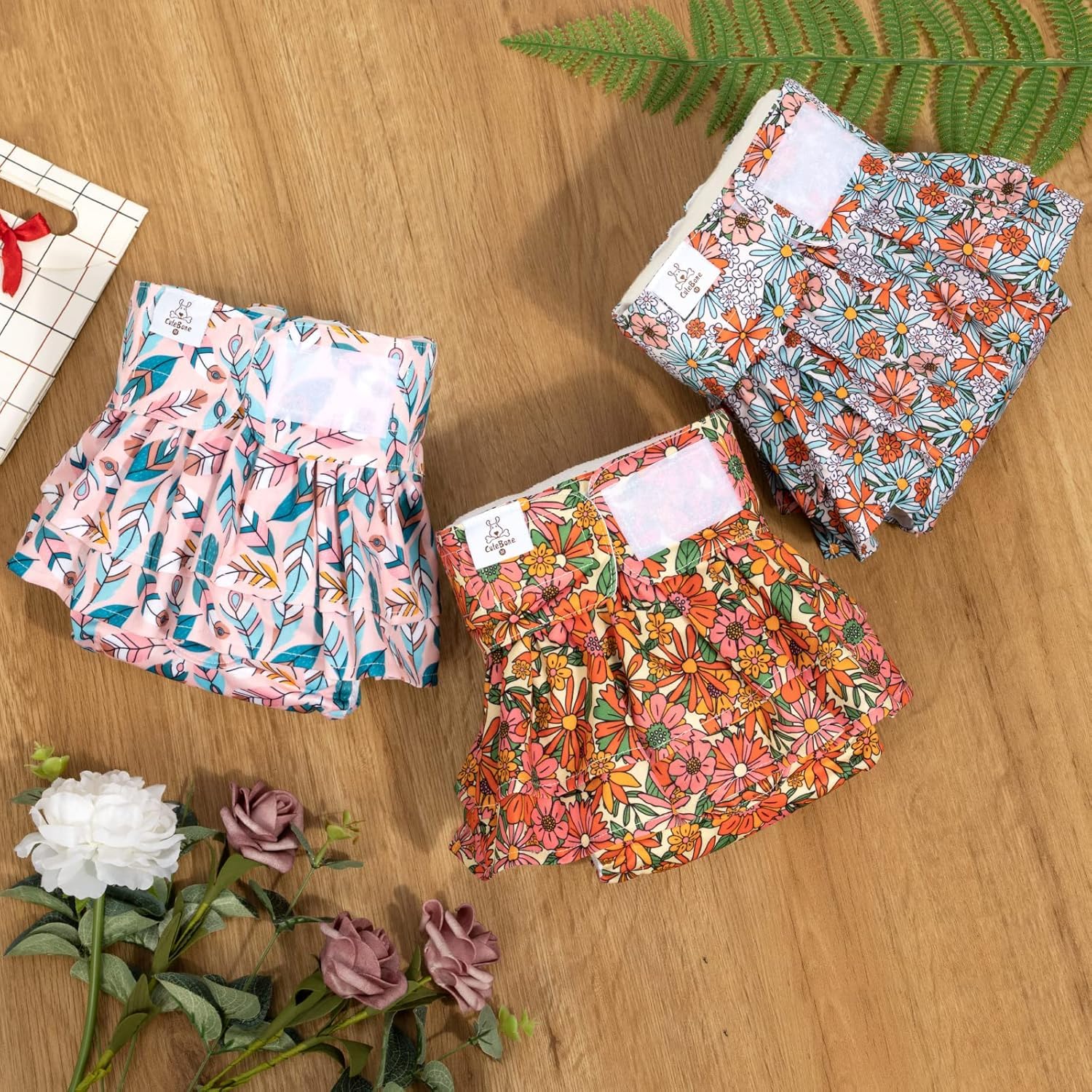 Cutebone pañales para perro con falda rizada, diseño bonito y cómodo.