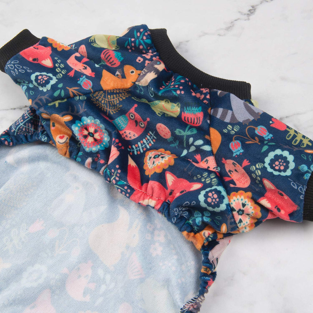CuteBone pijama para perritos, diseño fácil de poner.