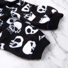 Pijama CuteBone para perro, textura minky suave, detalle de tela.