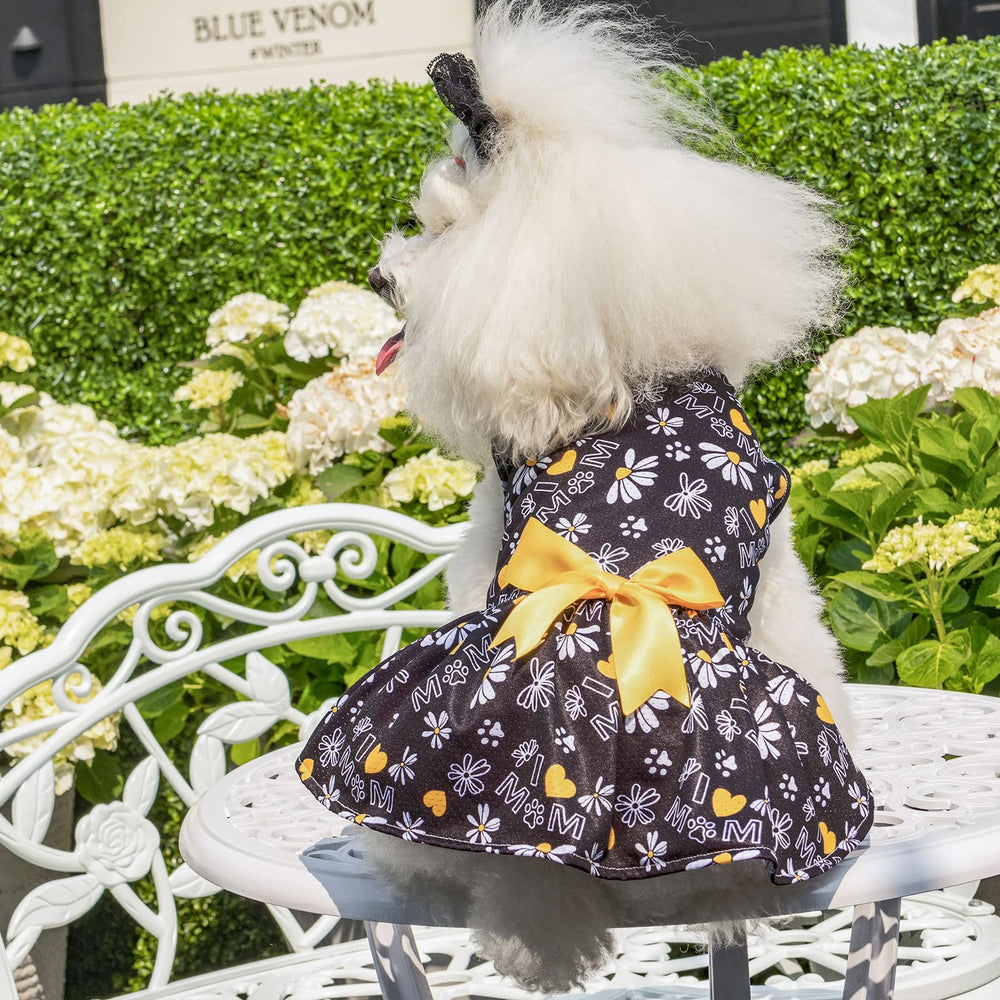 Textura suave y transpirable del vestido CuteBone para perro XS.