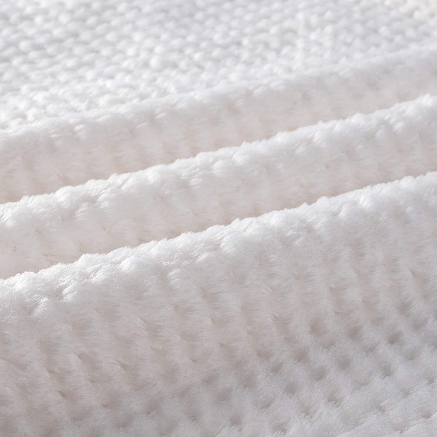 CUTEMATE manta diseño-marfil-tacto-plush, textura suave para relajación.