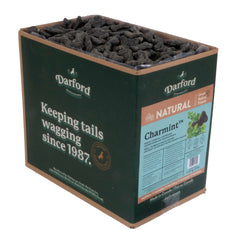 Darford Natural Charmint frente al envase, snack crujiente de hueso mini para perros pequeños.