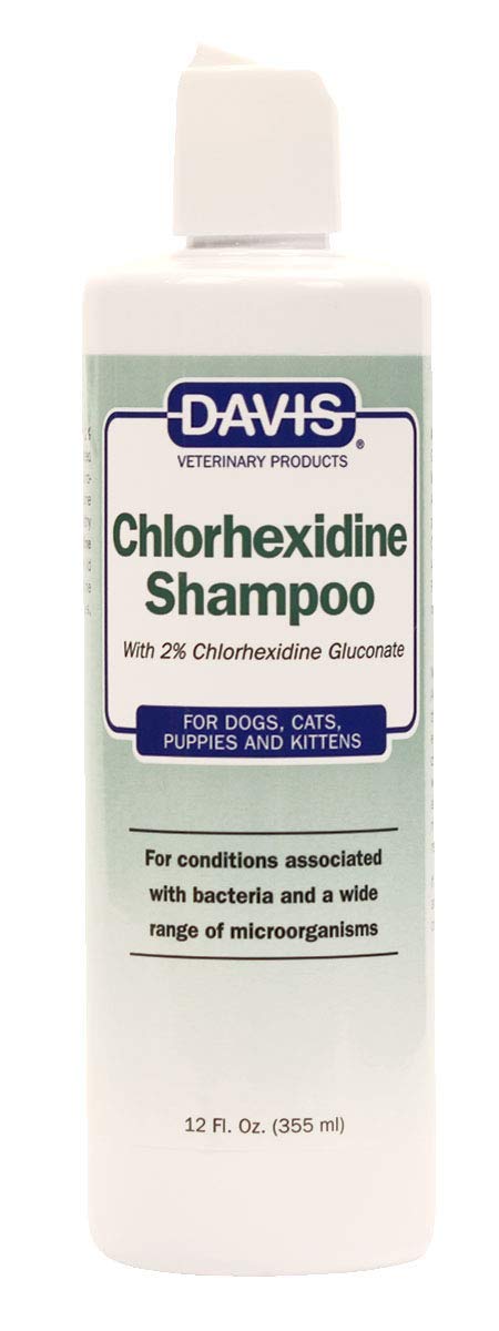 Davis clorhexidina shampoo para mascotas: botella visible, cuidado del pelaje.