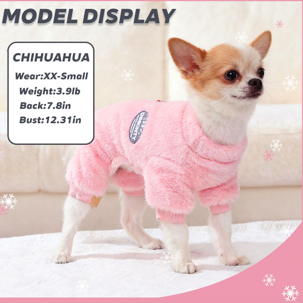 Dinkinty pijama rosa con forro suave, ideal para noches frías.