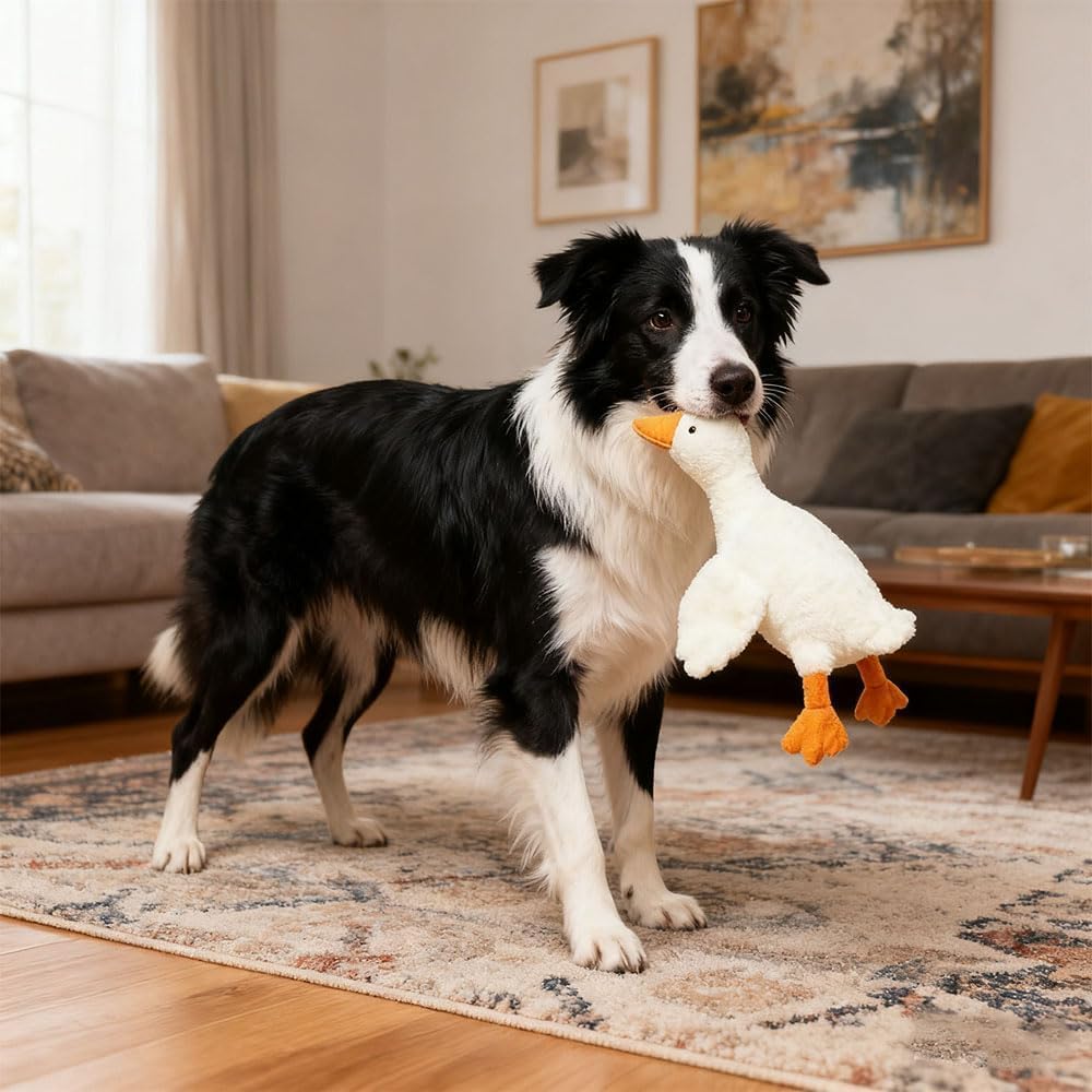 Diseño Realista de Pato para Perro, estimula instintos de juego.