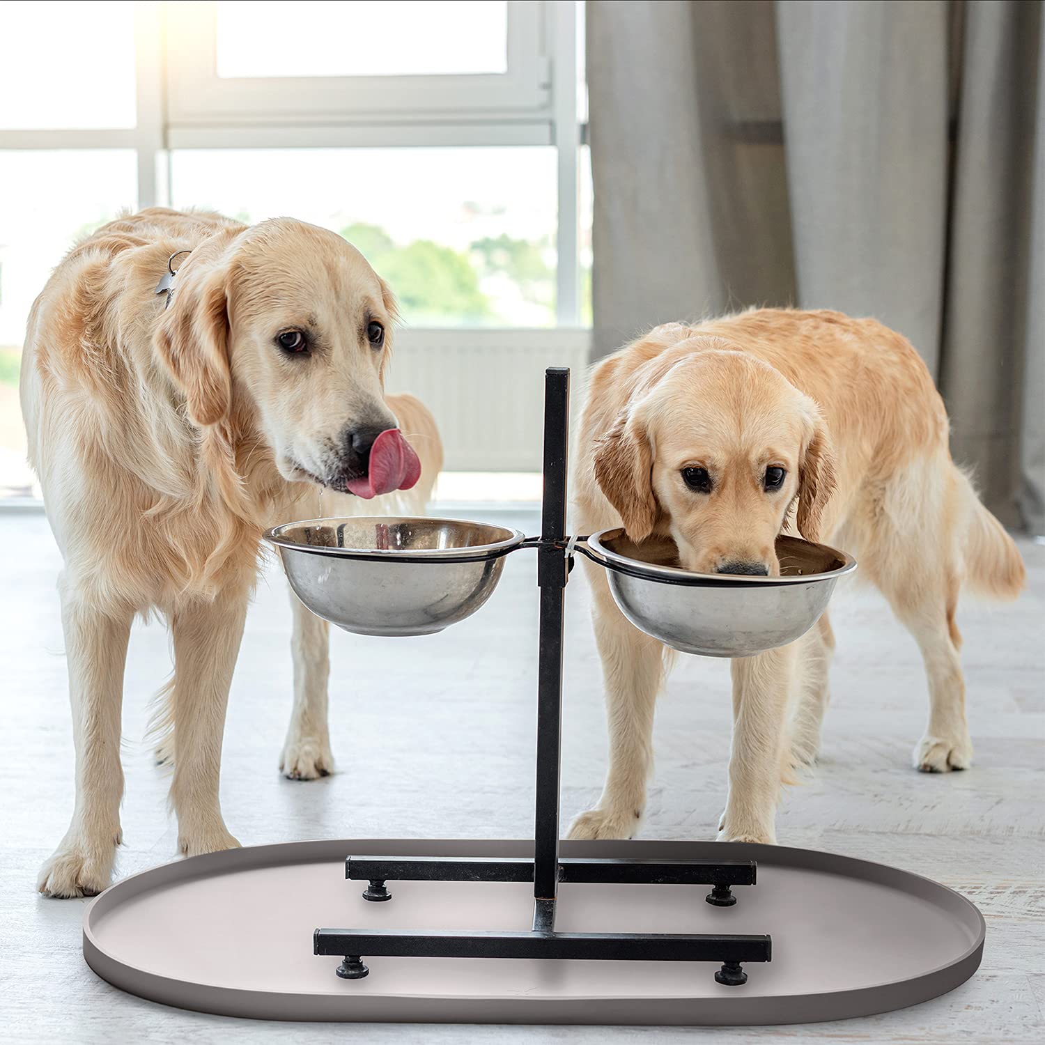 Tapete DogBuddy apto para perros y gatos para comida ordenada.