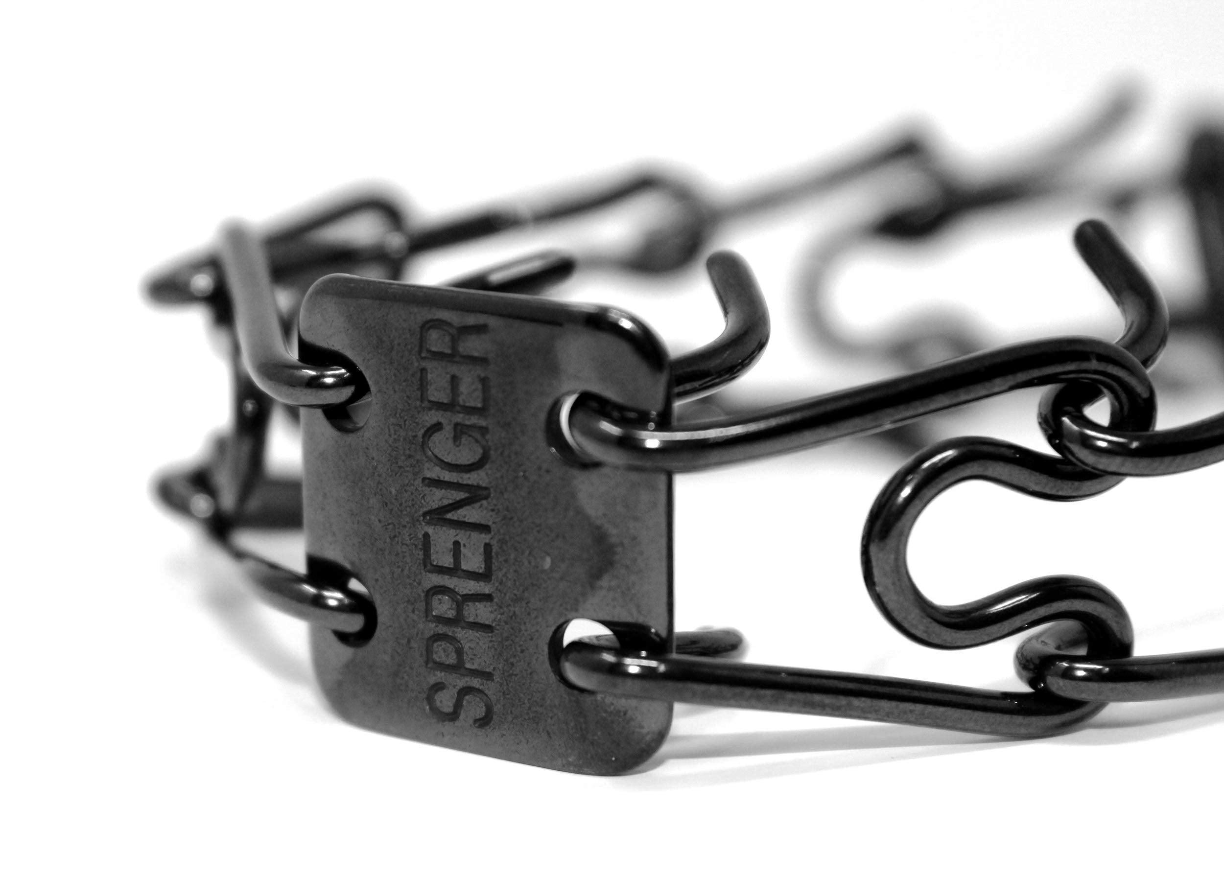 Collar prong giratorio Dogline facilita la conexión de la correa con comodidad.