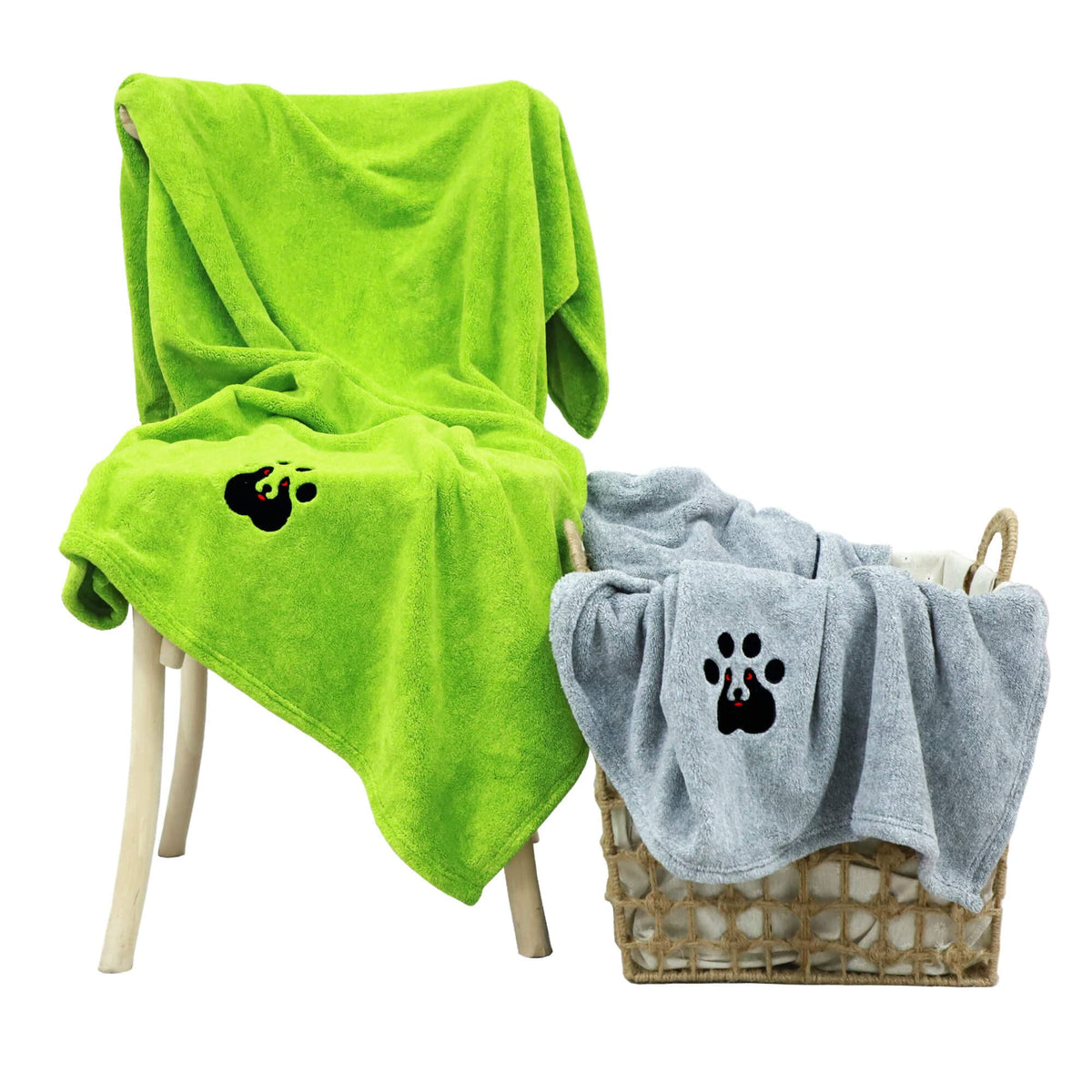 Dogvingpk toalla XL gris, gran cobertura para secar perros grandes tras el baño.
