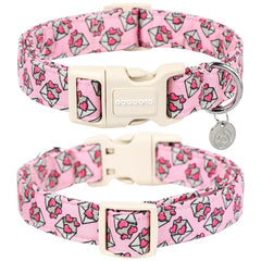 Collar DOGWONG con diseño de corazón rosa, ideal para salidas diarias