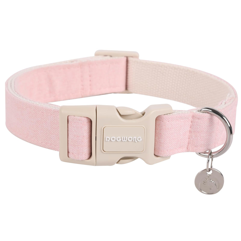 DOGWONG collar de algodón rosa ajustable visto de cerca para paseos diarios.