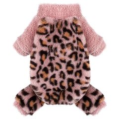 Dosuyi pijama para perrito, vista frontal, cuello tortuga, ajuste cómodo.