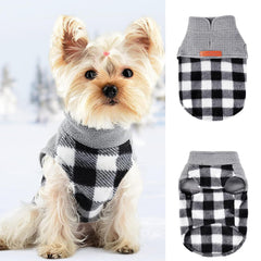 Prenda Dosuyi: sudadera para perro pequeño con cuadros en el frente, ideal para abrigo diario.