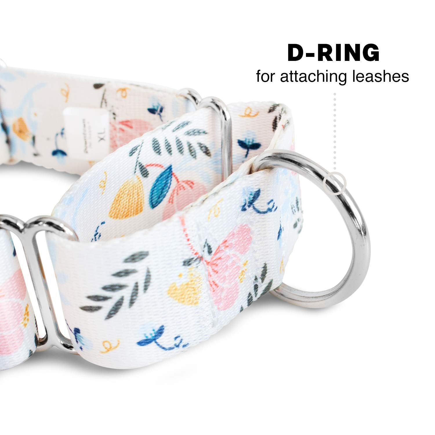 Collar martingale resistente a la intemperie de Downtown Pet Supply para clima variable.