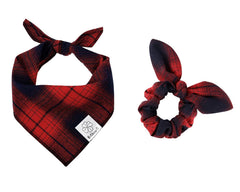 Bandana para perro E-Clover roja con cuadros, ajuste cómodo para mascotas pequeñas.