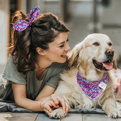 E-Clover scrunchie para perro, lazo rosa, complemento perfecto para paseos.