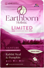 Earthborn Holistic Venture conejo con calabaza en plato, ayuda a dietas de ingredientes limitados.