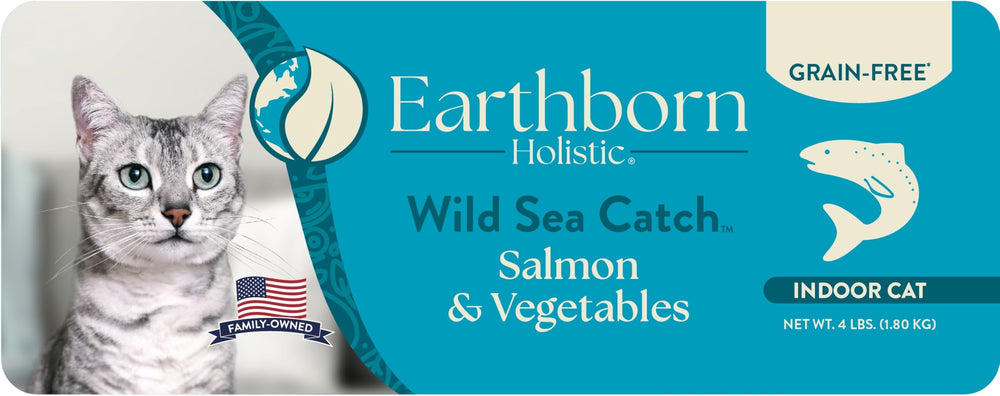 Alimento para gatos Earthborn en acción, sabor marino atractivo para el tazón.