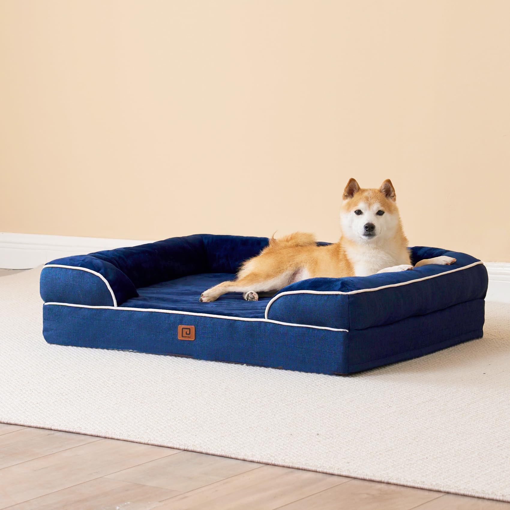 Cama EHEYCIGA disponible en tallas mediana, grande y extragrande para perros grandes.