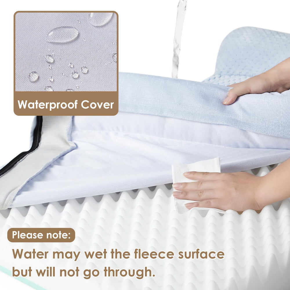 Capa impermeable entre la superficie y la base para durabilidad.