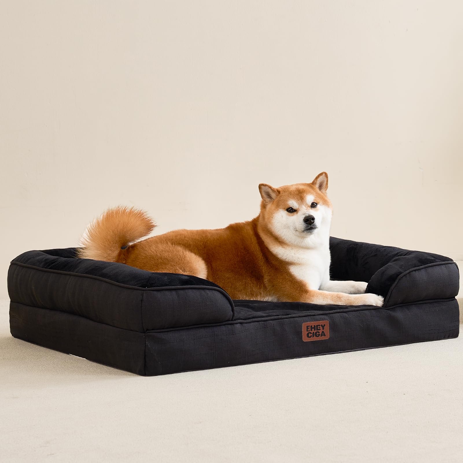 Disponible en tallas para perros medianos, grandes y extra grandes.