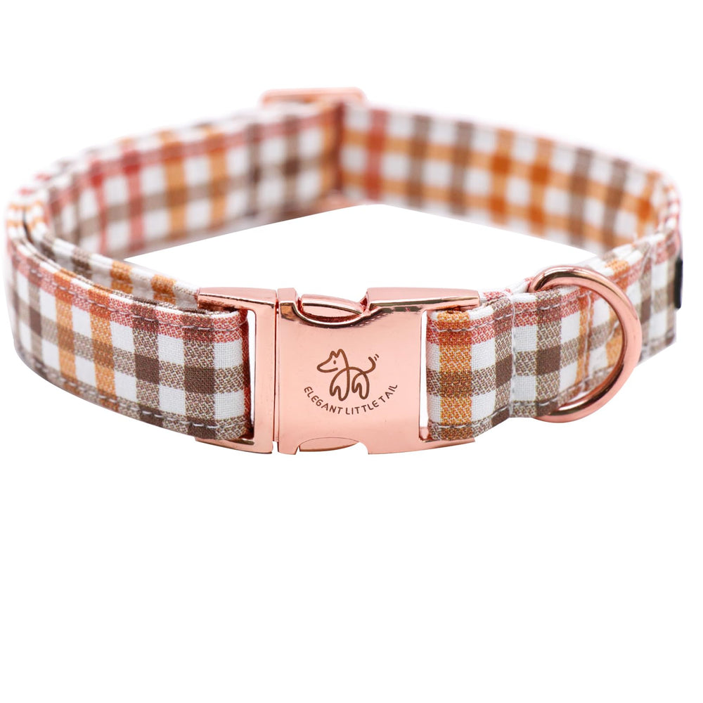Collar Elegant Little Tail con diseño otoño en cuadros amarillos, ideal para paseos diarios.