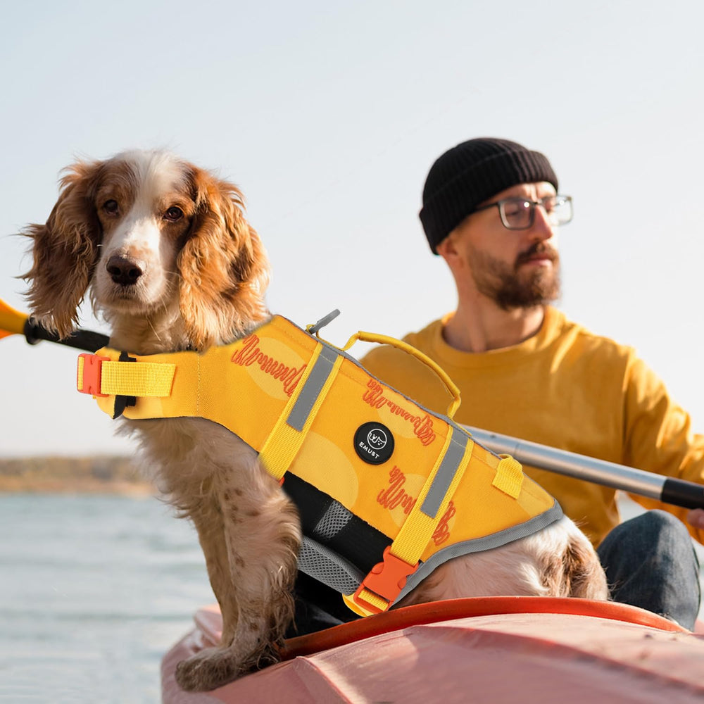 EMUST chaleco de vida para perros con cinturón ajustable y liberación rápida.