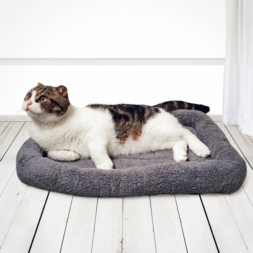 Cama Enjoying superficie felpa suave para descanso.