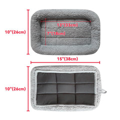 Cama con borde alto para dormir enrollado y seguro.