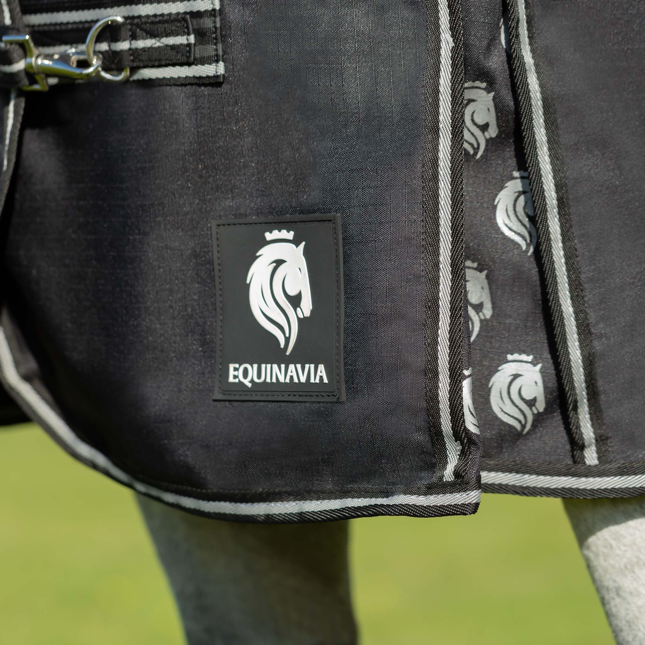 Equinavia Norse No Fill, correas para patas desmontables y mayor seguridad.
