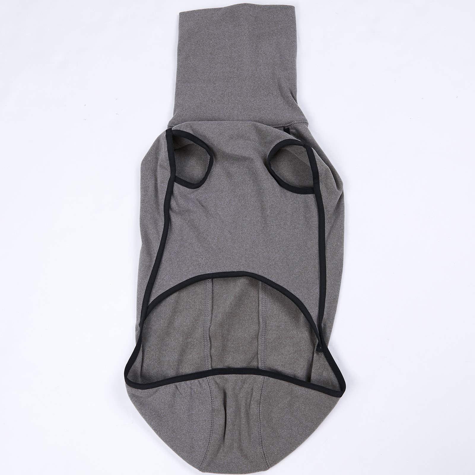 Esobo abrigo para perro con aberturas ventral y dorsal para paseos y comodidad.